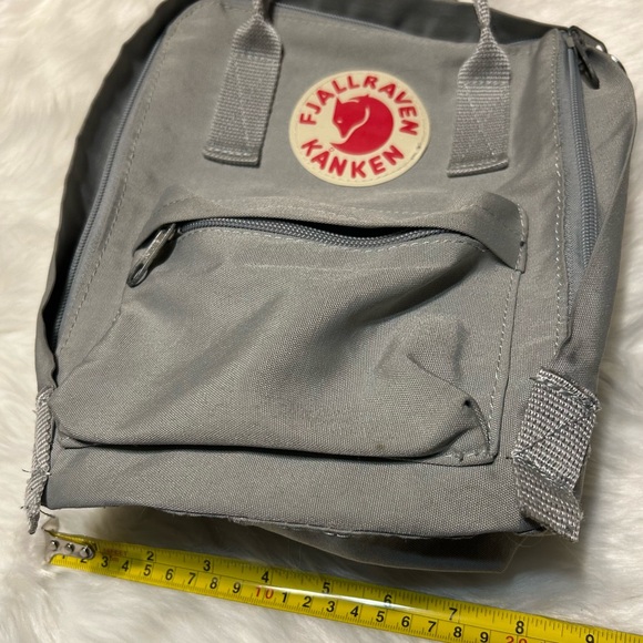 Fjallraven Kånken Gray Mini Backpack - Picture 12 of 13